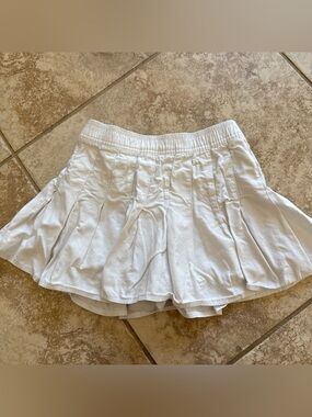 Abercrombie kids White Pleated Skort